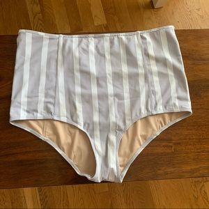 GUC Kortni Jeane Medium Grey Stripe Bottoms
